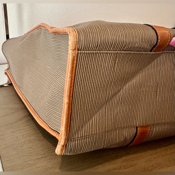 Salvatore Ferragamo Tote Bag with Pouch - Picture 13 of 15